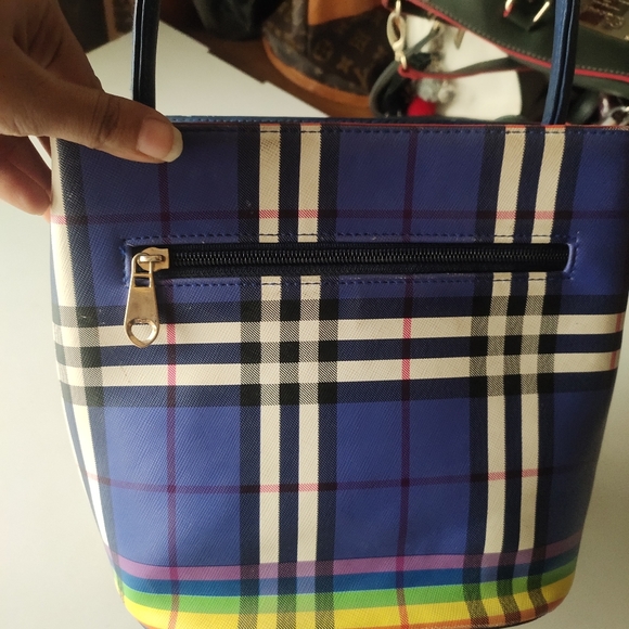 Burberry bag - Picture 4 of 7